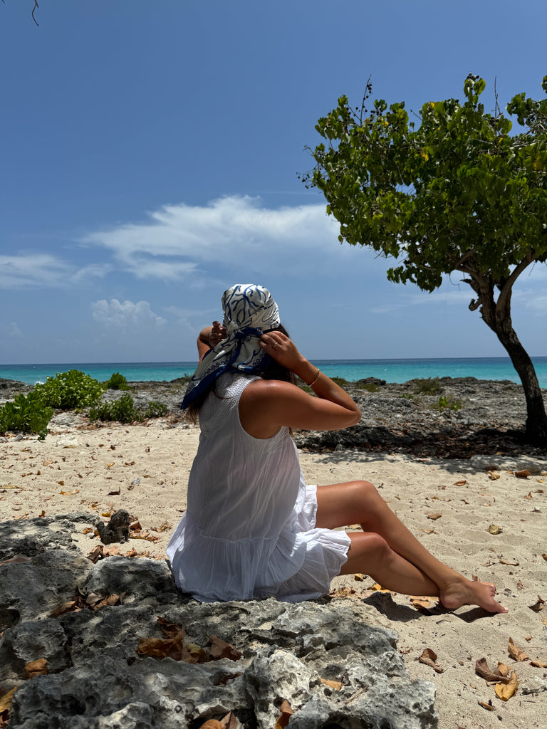 Cayman Islands travel, best things to do in Cayman, Caribbean vacation spots, Grand Cayman photos, Cayman beaches, island food and drinks, Caribbean shopping, natural wonders Cayman, Cayman experiences, tropical island escapes