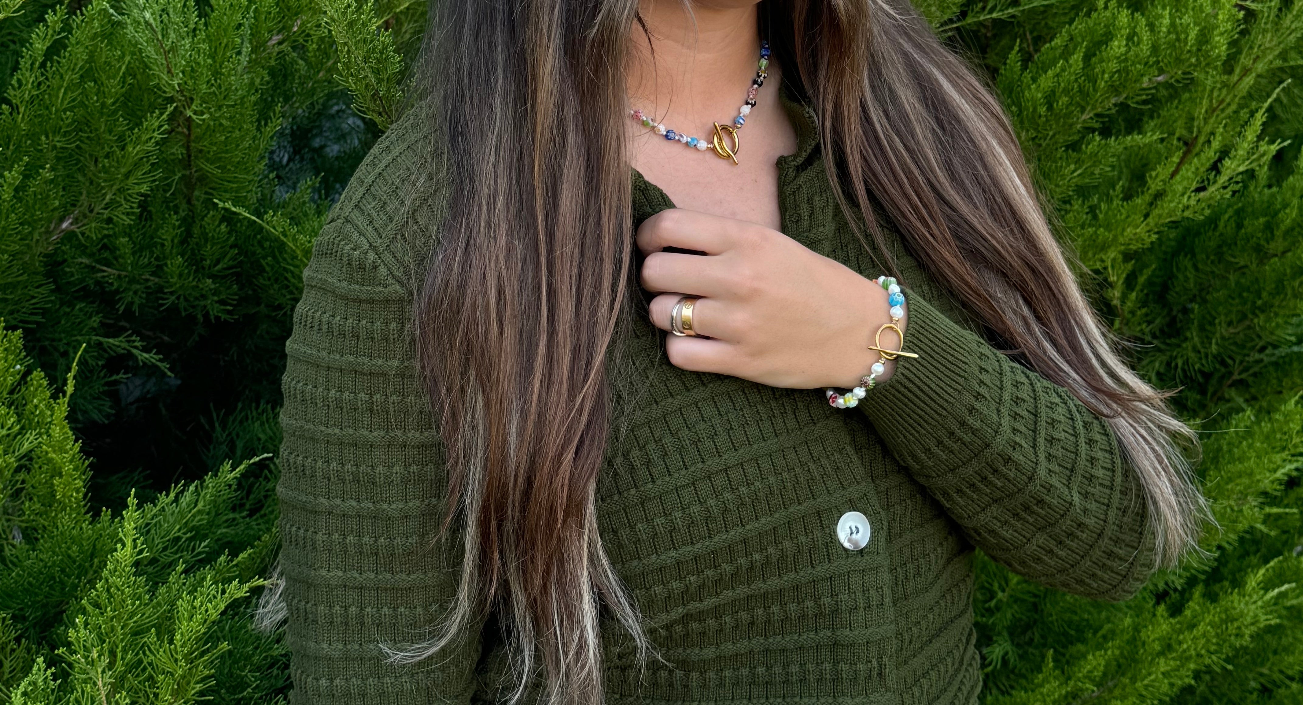 Millefiori beads featuring multicolor Venetian-style glass beads in a bold, artistic design.
Eye-catching and unique accessory—ideal for collectors, travel-inspired looks, or layering.