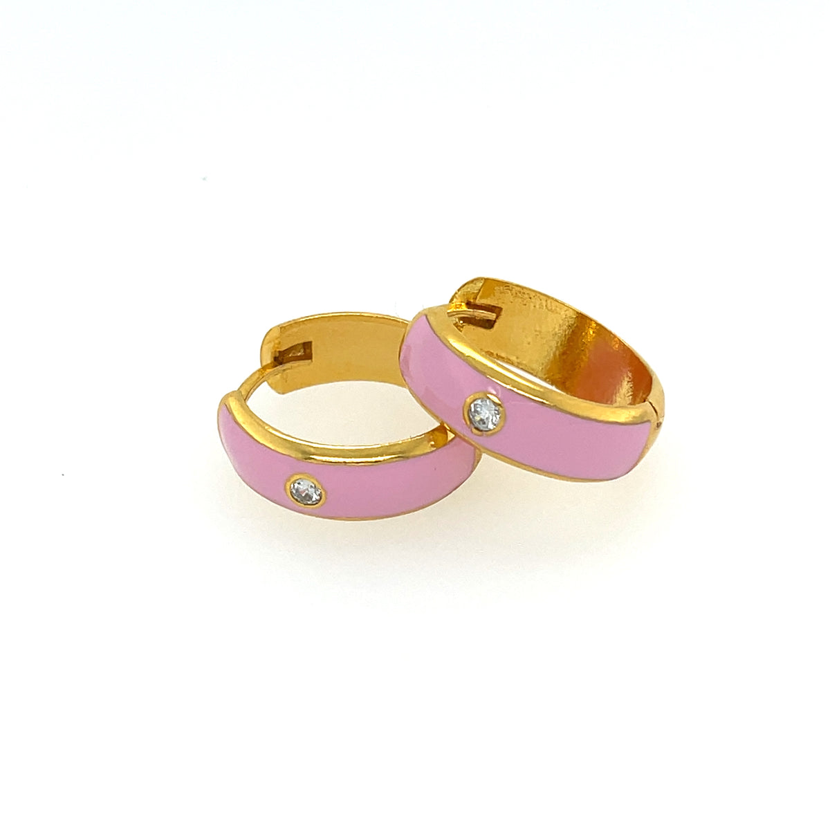 This beautiful pair of enamel earrings is perfect for a subtle pop of color to add to any style. Add this set to any curated jewelry collection you have. 