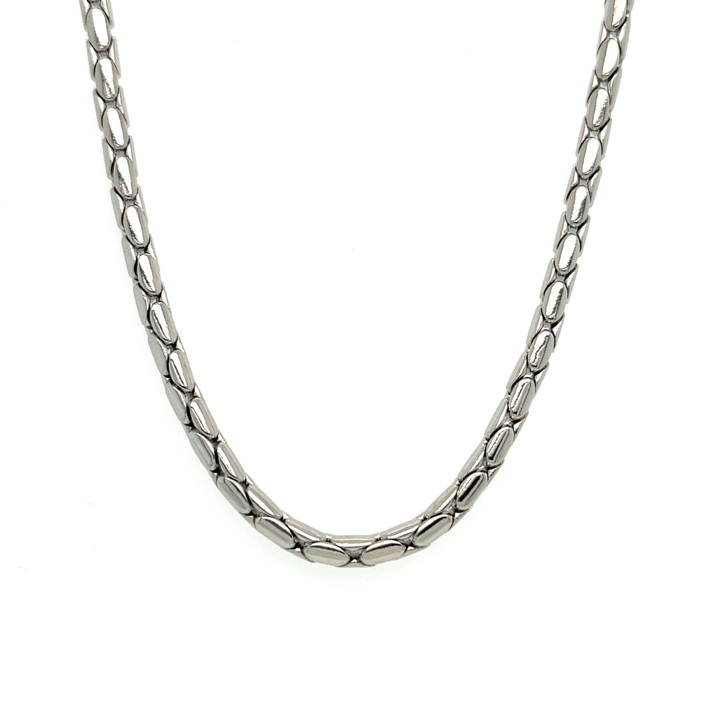 18-inch rhodium plated textured chain necklace with intricate link design for added shimmer.
Durable and tarnish-resistant—perfect for layering or wearing solo with pendants.